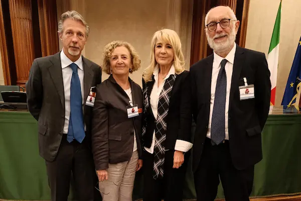 Partendo da sinistra il Dott. Massimo Pistono, la Dott.ssa Simonetta Scalvini, la Dott.ssa Maria Teresa La Rovere e il Dott. Egidio Traversi